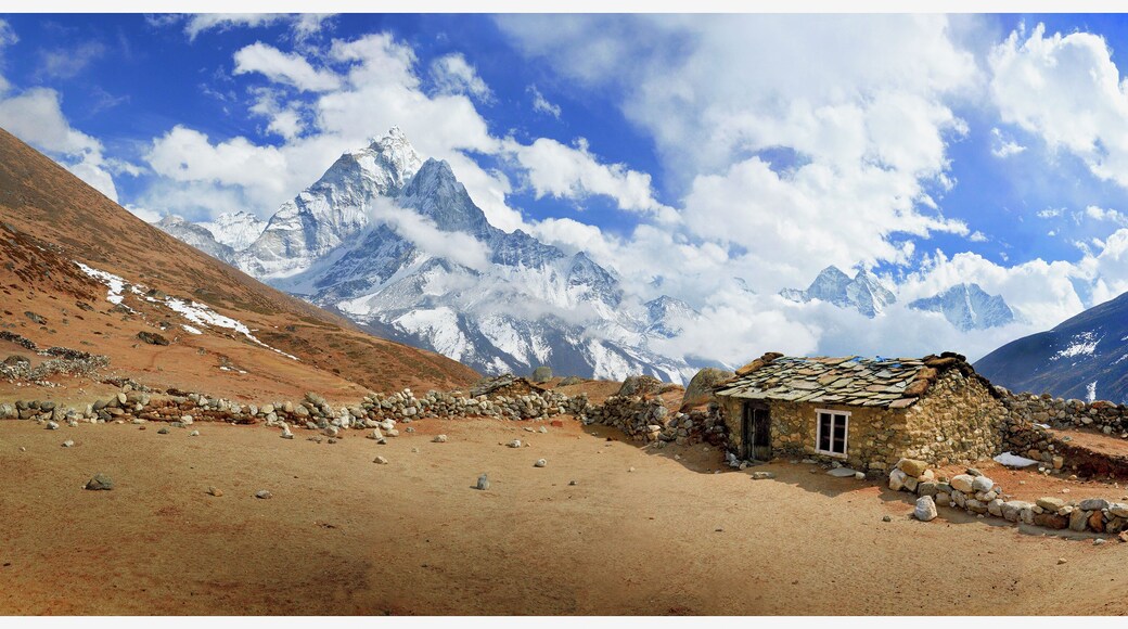 The mountains and these abandoned houses make for the perfect background to the ultimate Nepal....Love this place on Earth