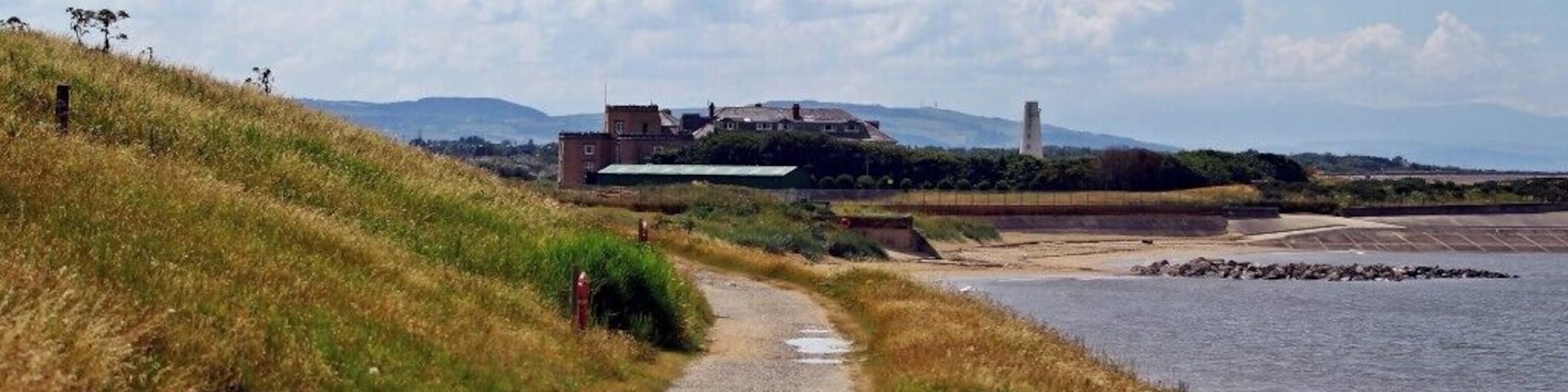 The pathway along Mockbeggar Wharf, Leasowe