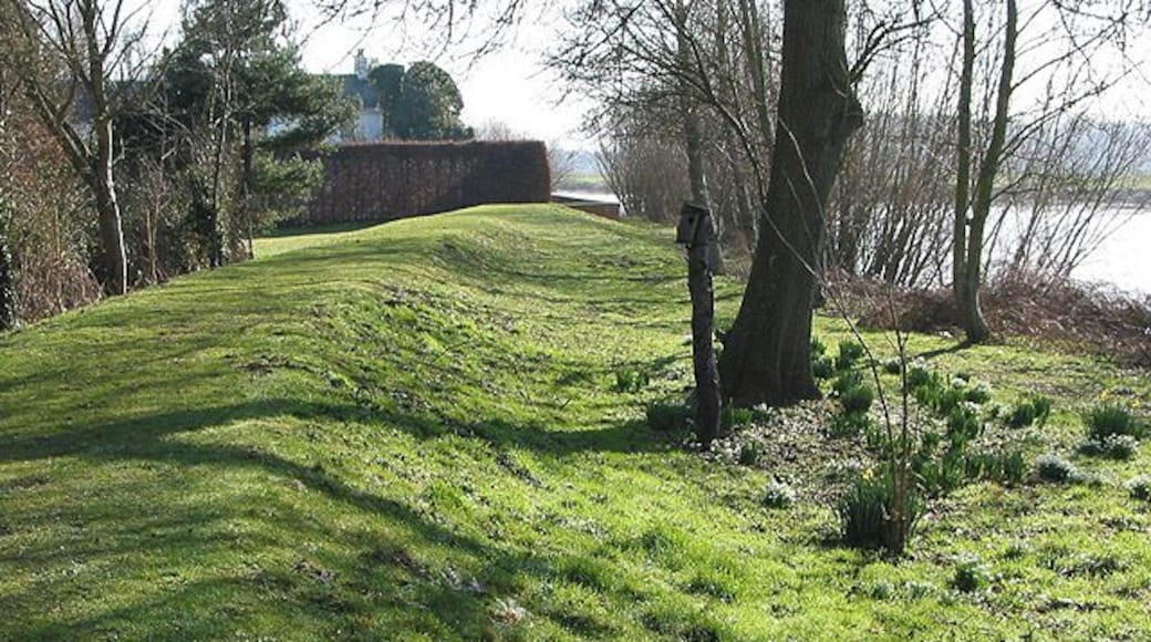 Flood defences along the Severn Much of the Gloucestershire Way long distance footpath in this area passes along the top of these raised banks.