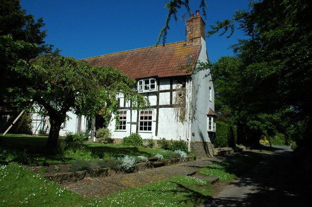 Cottage in Minsterworth Attractive roadside cottage near Minsterworth church.