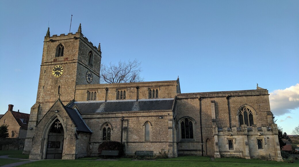 St Peter and St Paul's Church, Church Warsop Wikidata has entry Q15979482 with data related to this item.