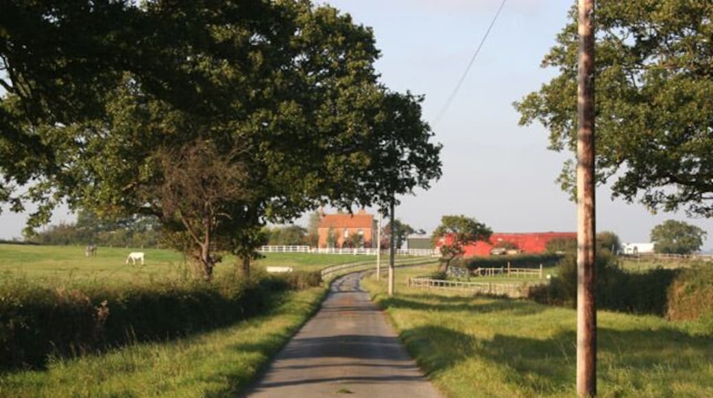 Sheepcotes Farm The Farm is situated just off Lower Road, Hockley.