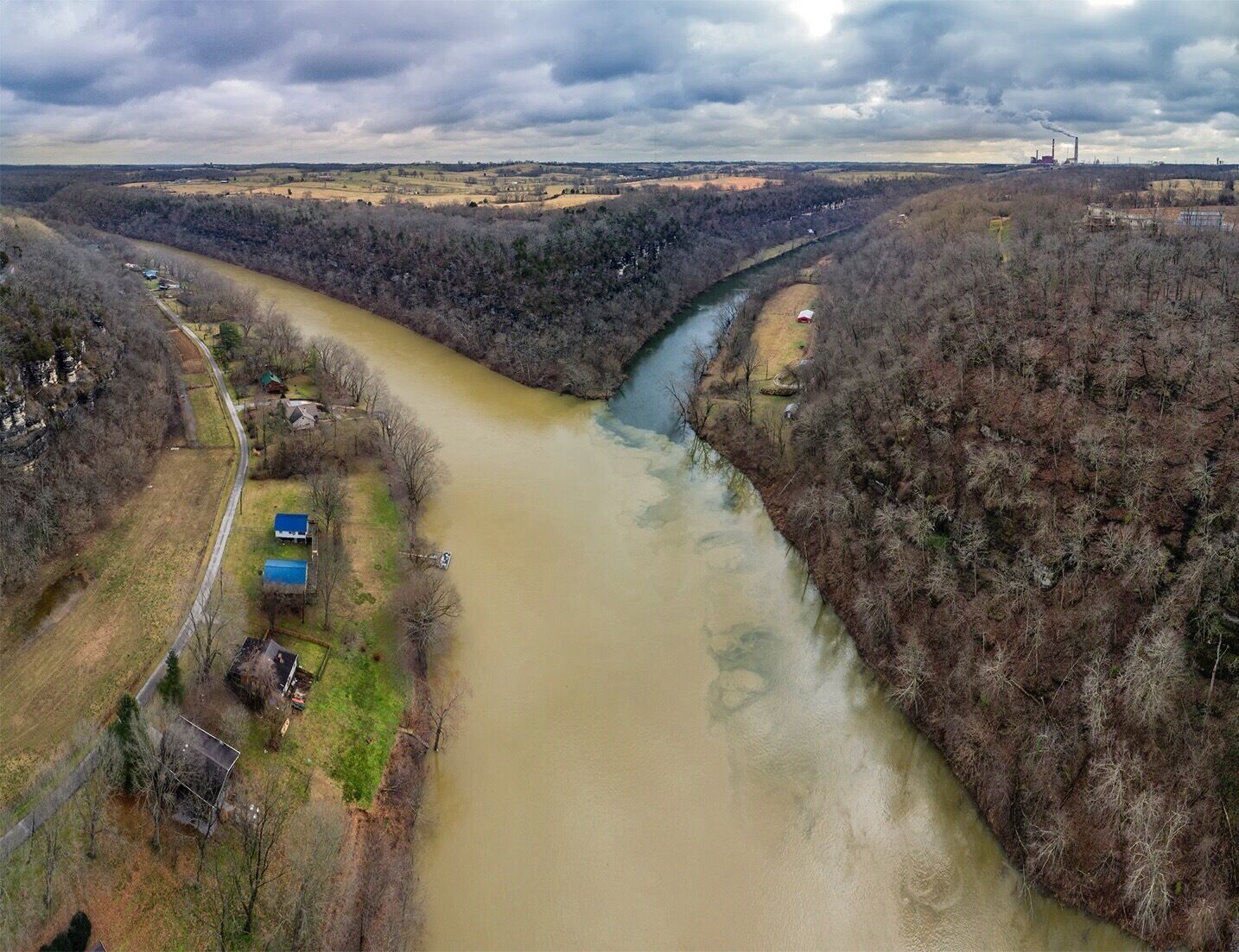 Looking up Kentucky river at a tributary offshoot that has completely different coloring. 