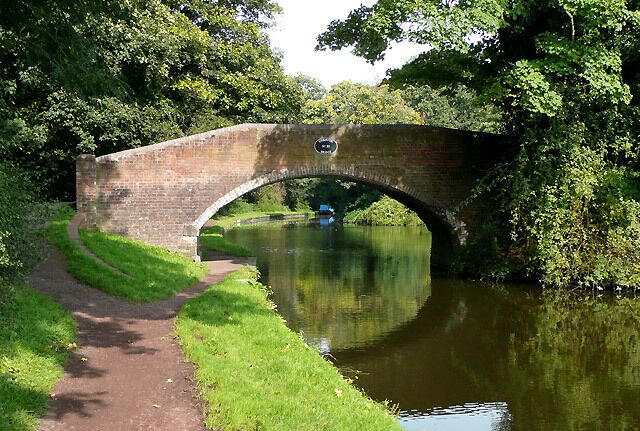 Stourton Bridge No 33, Staffordshire and Worcestershire Canal Beyond the bridge is Stourton Junction. Turn right to Stourbridge, Netherton Tunnel and Birmingham; go straight on for Wolverhampton, and the Potteries and the north (via the Trent and Mersey canal).