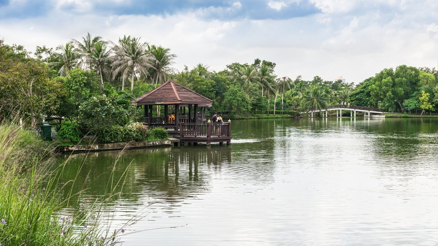 Sri Nakhon Khuean Khan Park And Botanical Garden is public park