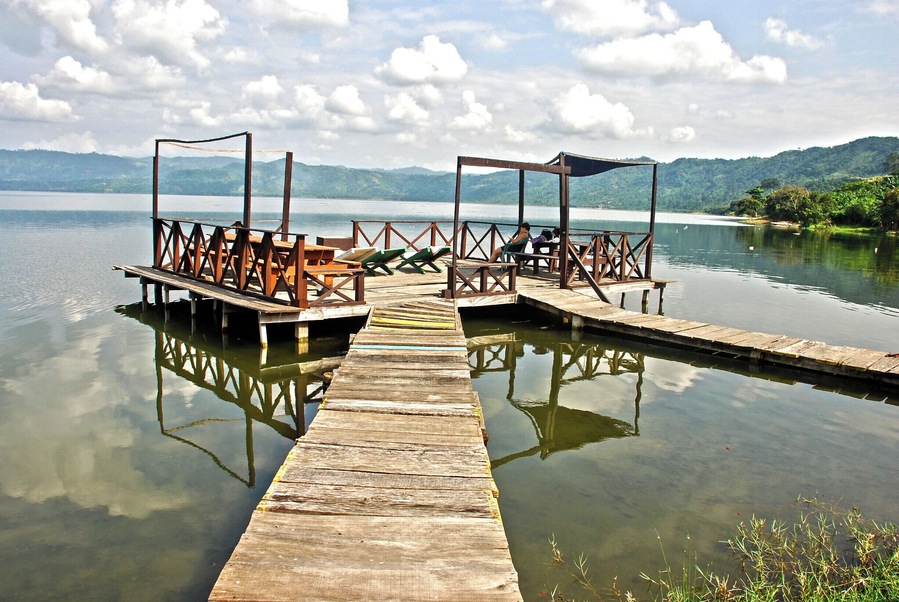 Rainbow Garden Village, a few kilometers west of Abono. An oasis within an oasis.