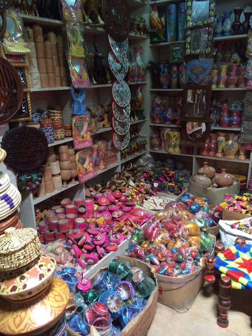 Amazing handicrafts at a local shop nearby the of monument bhitshah