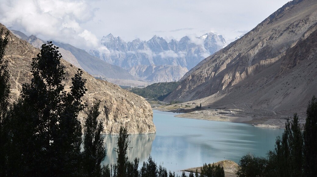 Great lake scene on our way from Karimabad to Khunjerab Pass.