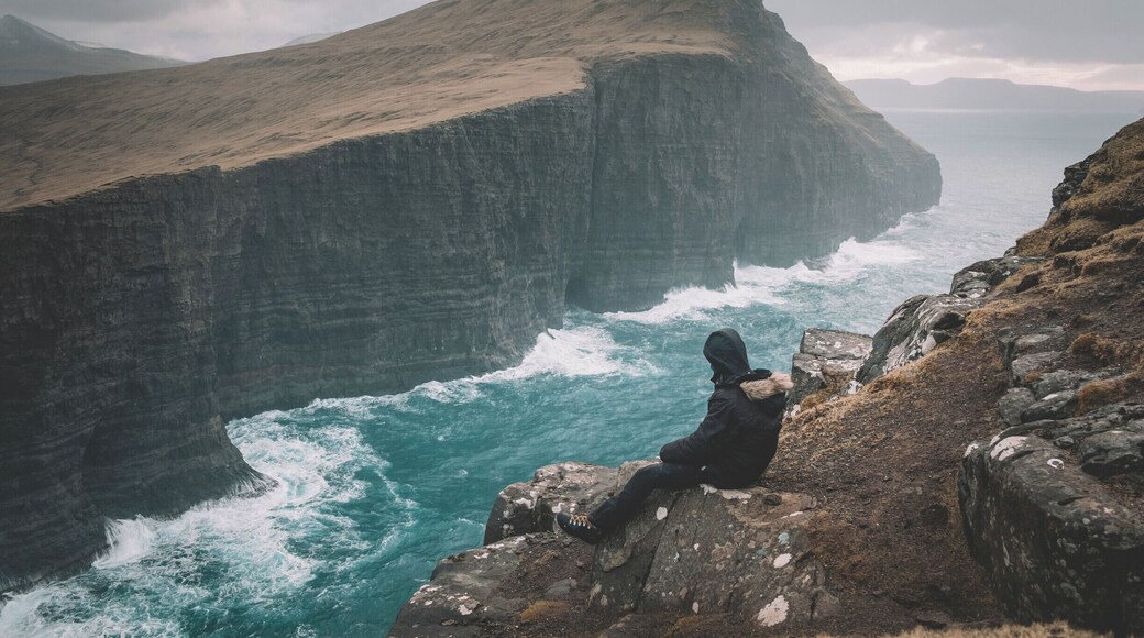 The Faeroe cliffs are breathtaking!
#troveon #hiking #landscape #faroe_islands #outdoors
Make sure you follow me on: https://www.facebook.com/ShotByCanipel/ https://www.instagram.com/canipel/