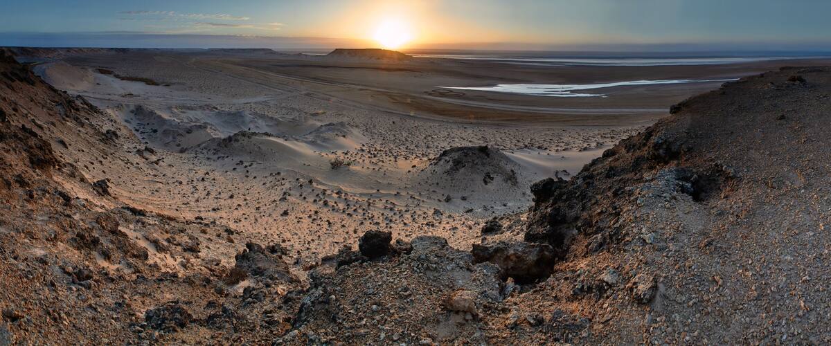 Sahara by sunrise, panorama