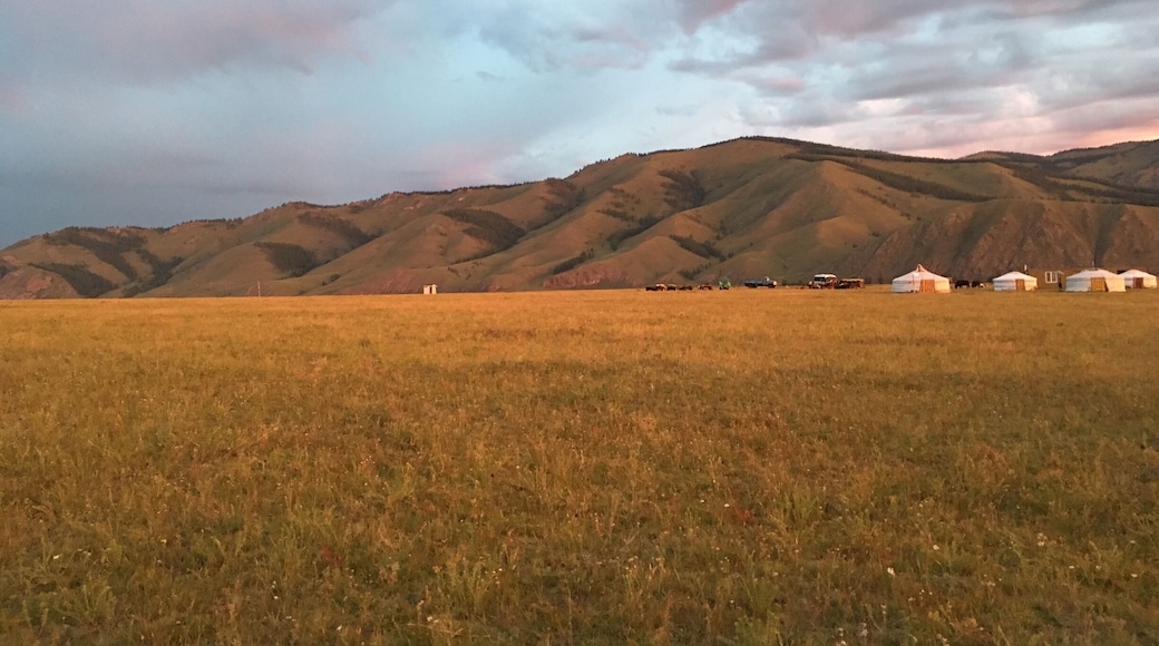 The skies are big and the steppes are endless. If you want to get away from city hubbub, here is the perfect place. #colorful travel contest