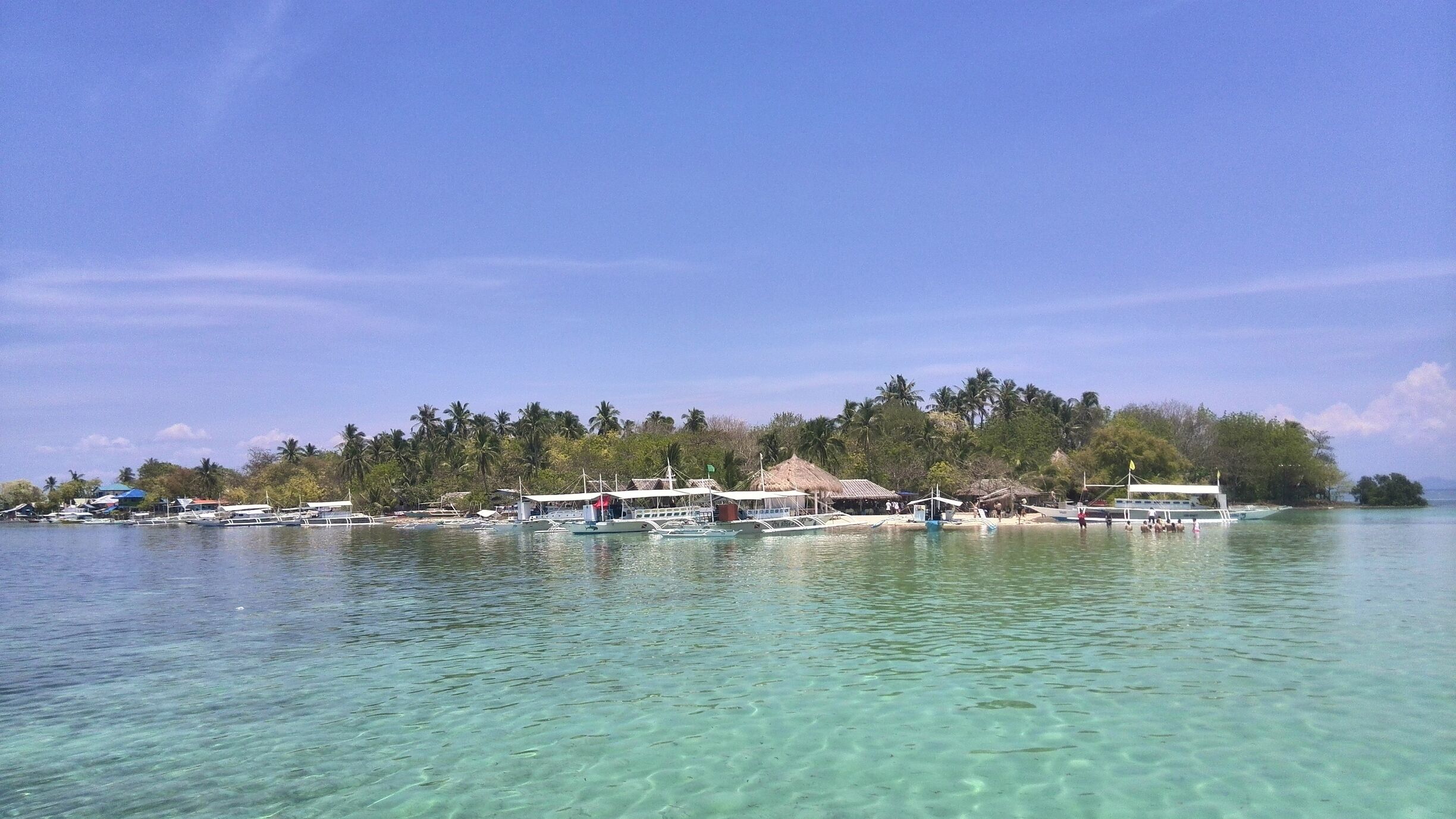 Caohagan island is a small and remote island that is well known for the artistic quality of its handmade quilts. To prove, one quilt was preserved at the International Quilt Study Center & Museum in the United States. Interested in learning how to make a quilt? Then a visit to the island should satisfy a visitor.