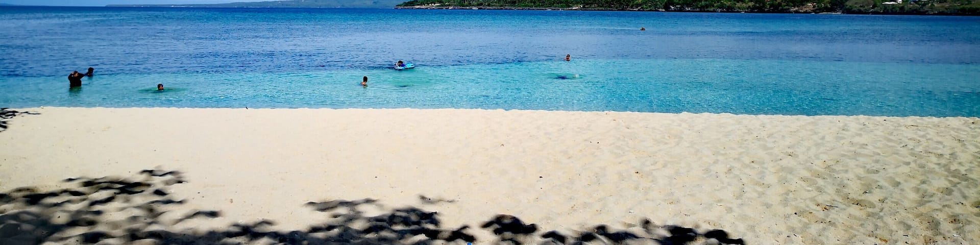 Bring your tent and wait for the sunset or stay overnight and wait for the sunrise. Or just sit there and enjoy the view. Whatever you want. Whatever makes you happy. 😂
#cebu #philippines #beachday