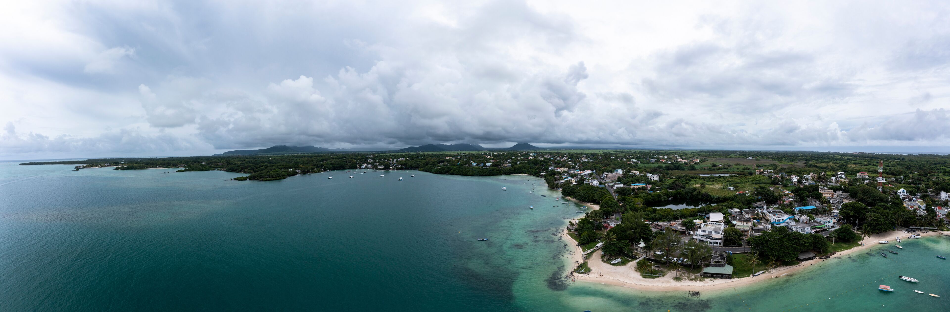 Aerial view, bay at Grand Port, Hotel Shangri-la le Touessrok, ile Chat, il aux Cerfs, Flacq, Mauritius, Africa