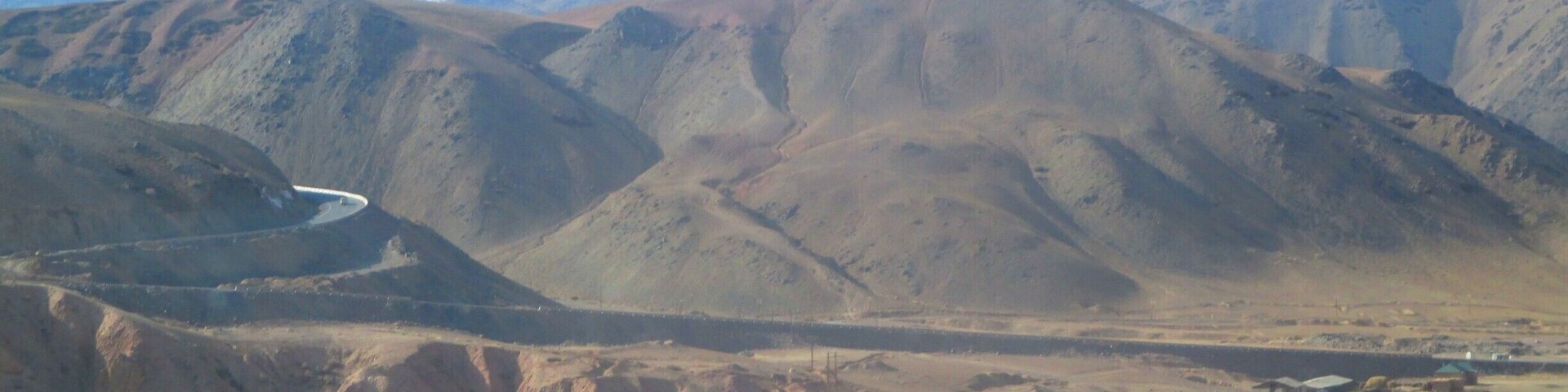 One of the best land borders of the world: the Irkeshtam pass, that divides China to Kyrgyzstan. On the Kyrgyz side, just sit back and enjoy the view!