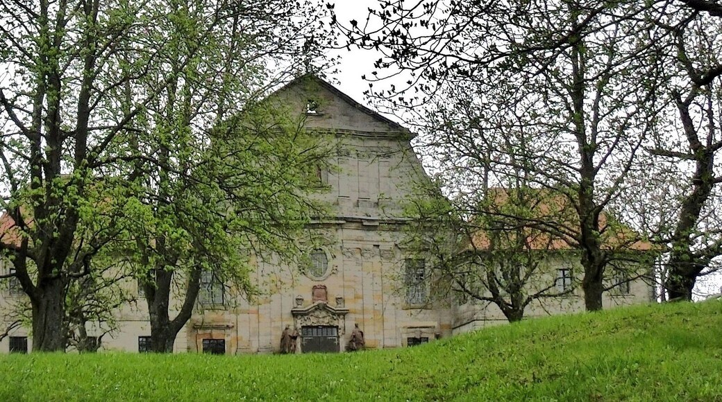 Speinshart, Barbaraberg, Fassade der ehemaligen Wallfahrtskirche St. Barbara
