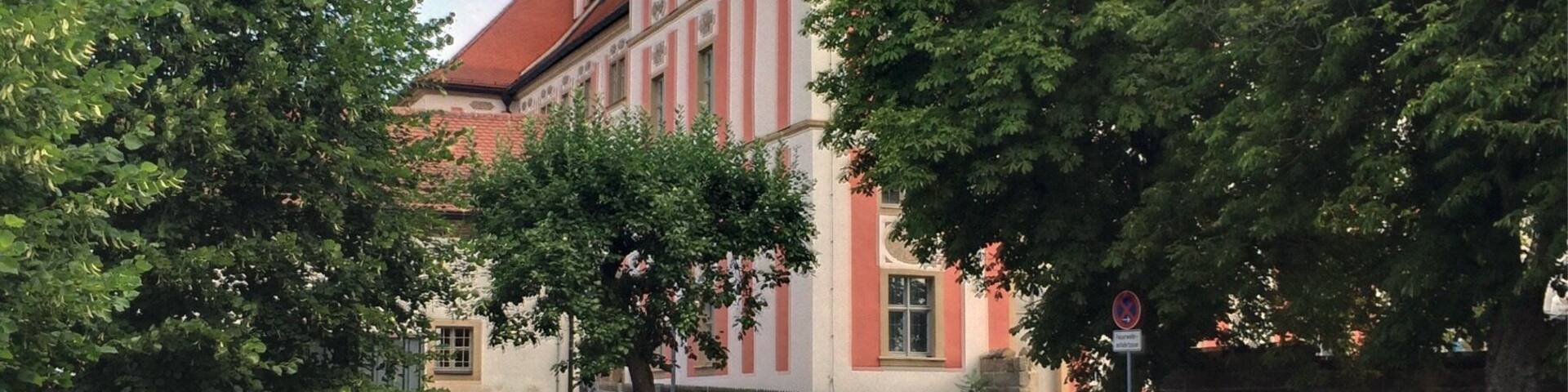 Kloster Speinshart with it's hotel and restaurant is a wonderful quiet and peaceful place to stay and therefore a perfect #WeekendGetaway - helpful owners, warm and friendly. The Kloster is a small village of it's own with beautiful gardening and a little fish lake on the side. We had a relaxing and inspiring weekend here.