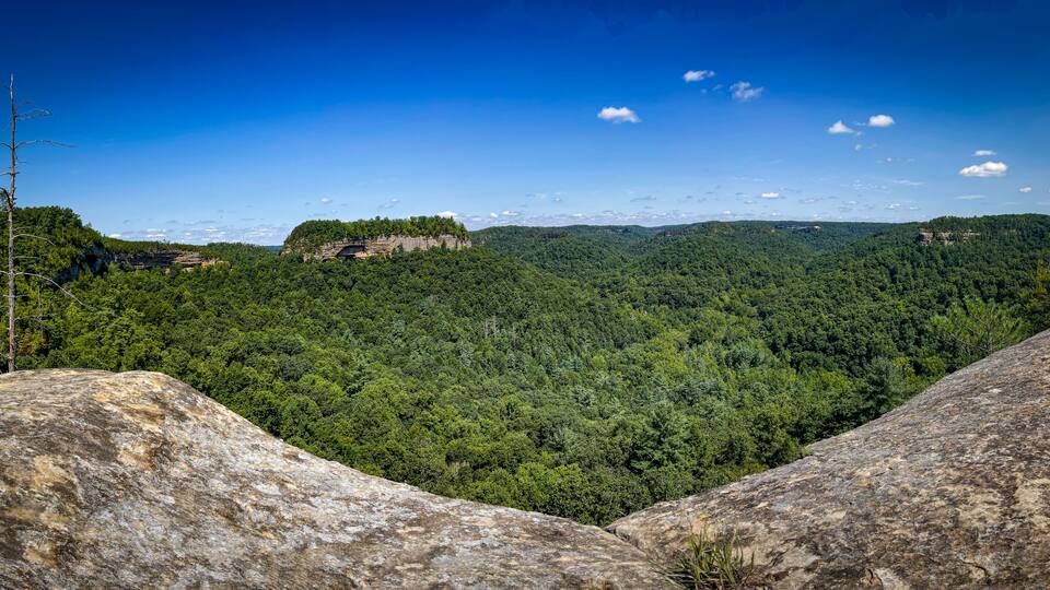 A view of rock formations such as Chimney Rock in Red River gorge area in Kentucky