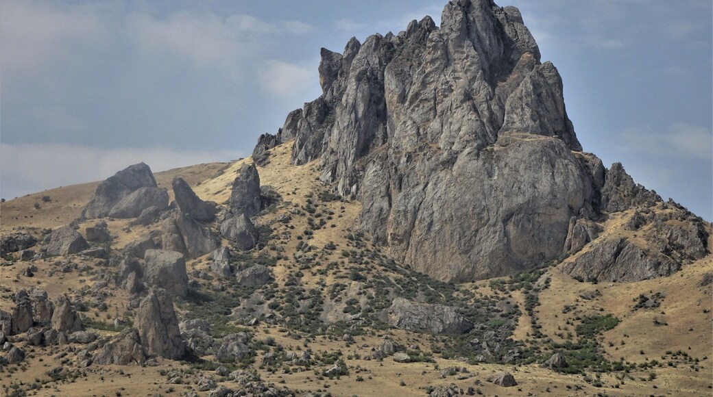 Besh Barmag (Five Fingers Rock formation) is a split crag and one of the most famous mountains in the Caucasus, known for its mythical stories. It is a sacred place for visitation by (mostly female) pilgrims. In pre-Islamic times it was a hub for ancestral spiritual worship and some of those traditions are still practised today. #Azerbaijan #TroveOnTuesday #Nature #Trovember #History