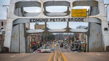 Edmund Pettus Bridge