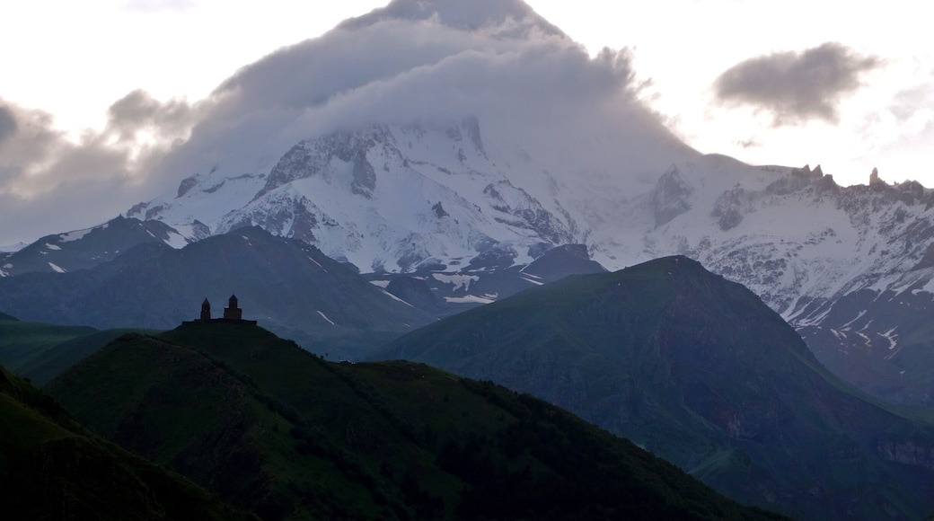 700 years ago, a monk, inspired by the Caucasus mountains (and perhaps an inexplicable desire for solitude), built the Gergeti Trinity Church in the stunning backdrop of Mount Kazbek. It takes 2-3 hours to hike up from Kazbegi - opt for the lesser known, more scenic route that follows Gergeti village! And hike beyond Gergeti for spectacular vantage points.
#georgiacountry #solotravel #nature #hiking #theshootingstar
