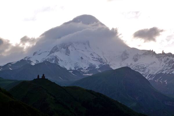 700 years ago, a monk, inspired by the Caucasus mountains (and perhaps an inexplicable desire for solitude), built the Gergeti Trinity Church in the stunning backdrop of Mount Kazbek. It takes 2-3 hours to hike up from Kazbegi - opt for the lesser known, more scenic route that follows Gergeti village! And hike beyond Gergeti for spectacular vantage points.
#georgiacountry #solotravel #nature #hiking #theshootingstar