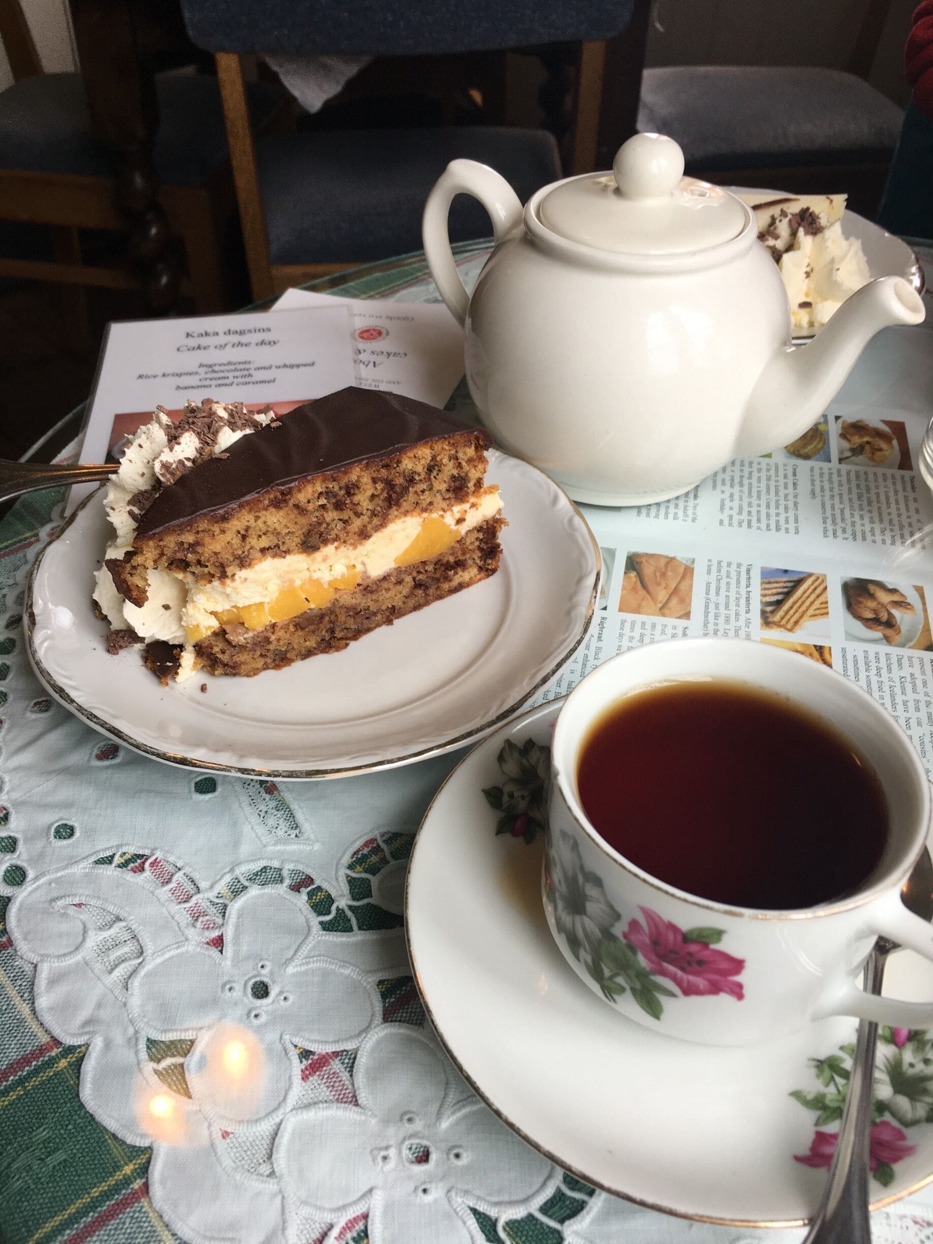 You must stop by and get a pot of tea and a wonderful slice of cake next time you are in Glumbaer. #sweetspot Then walk around the turf houses a bit to get your steps in ;)