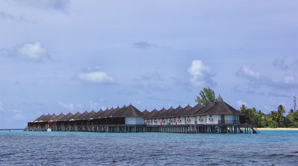 Spiritual and divine paradise island - Safari Resort Island, Maldives #hiking #nationalpark #BVSblue #travel #water #hiking #landscape #Maldives