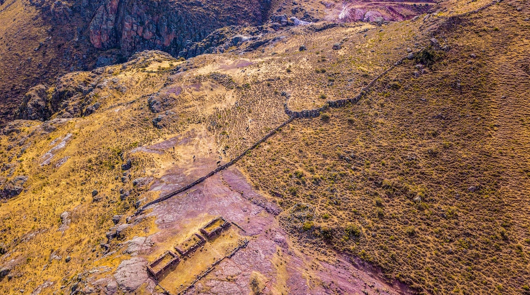 Remains of an ancient Inca house photographed on the peak next to Huaytara at 2,658 meters above sea level