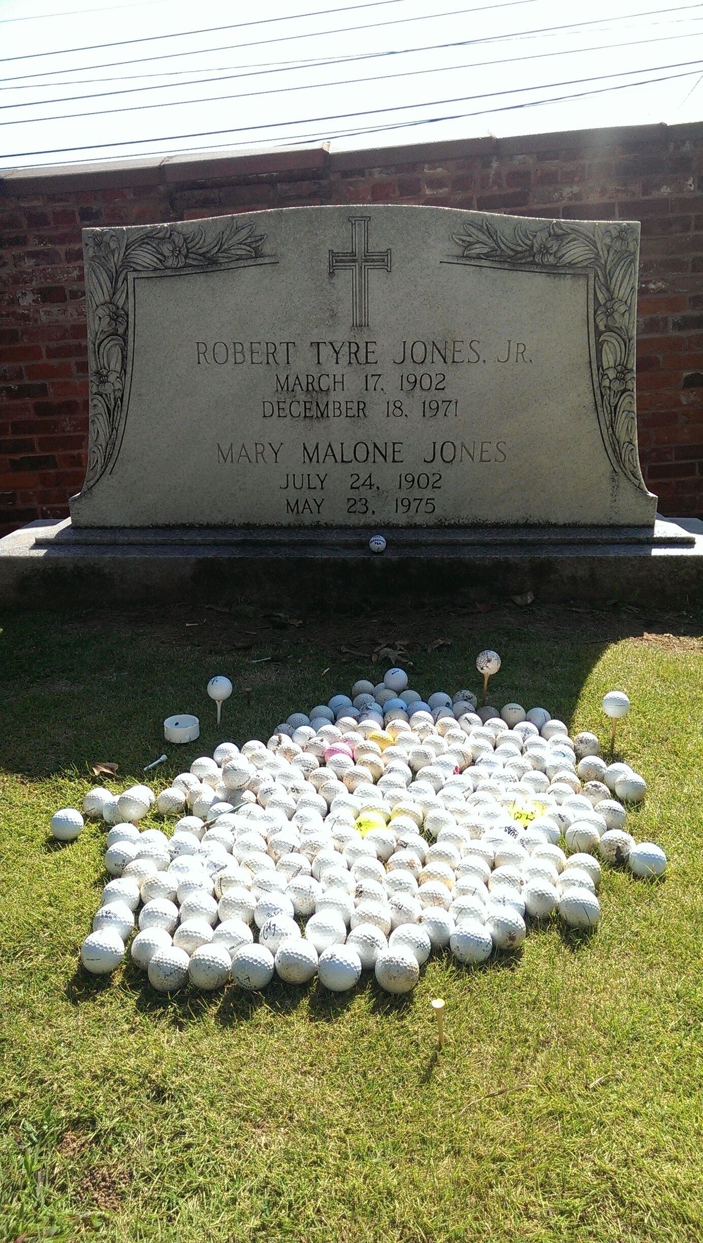 We love exploring old cemeteries. The historic Oakland Cemetery is the final resting place of famous golfer Bobby Jones, whose well wishers have adorned his grave with dozens of golf balls in his memory. Author of Gone with the Wind, Margaret Mitchell is also buried here, as are thousands of confederate soldiers, politicians, businessmen and women ans other notable historical figures. 