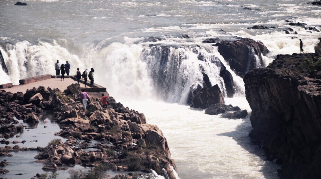 Due to its wat
er smoke its
famous as Dhuadhar Dhua means smoke Here Holy river Narmada suddenly jumps and created this