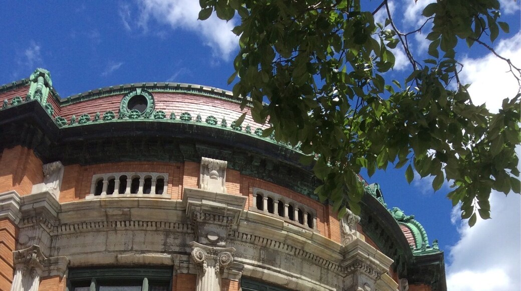 The restaurant Le Capitole in Place D'Youville in Quebec City. Near Rue St. Jean.
Excellent and beautiful.
