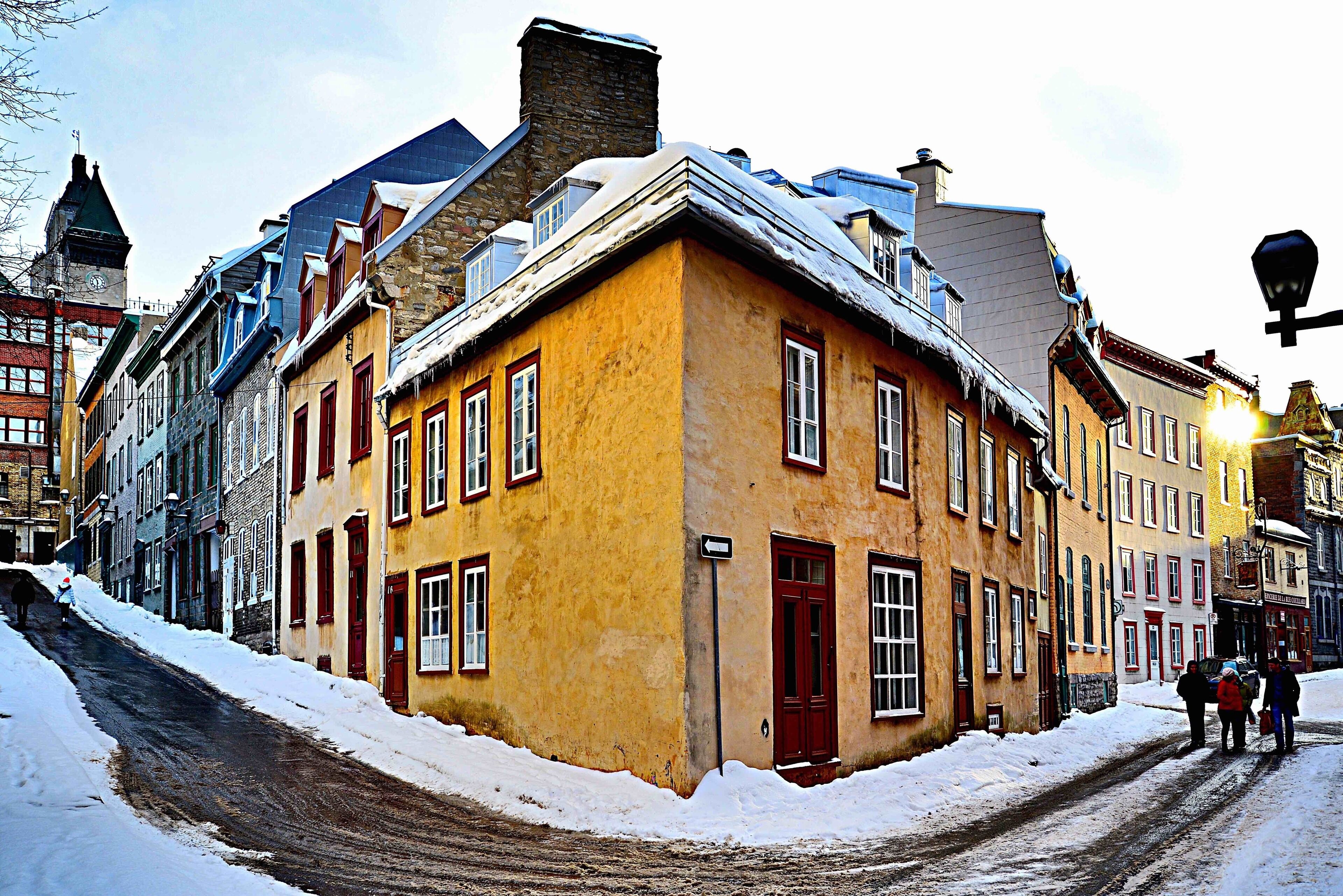 UNESCO World Heritage Site: Historic District of Old Québec
Old Quebec (Vieux-Québec), the only fortified city north of Mexico and second largest French speaking city in Canada. The best way to browse around the old city is by feet and experience the 400+ years heritage culture of New France.
#Canada #Quebec #QuebecCity #UNESCOWorldHeritageSite #OldQuebec #NorthAmerica #NewFrance #winter #perspective