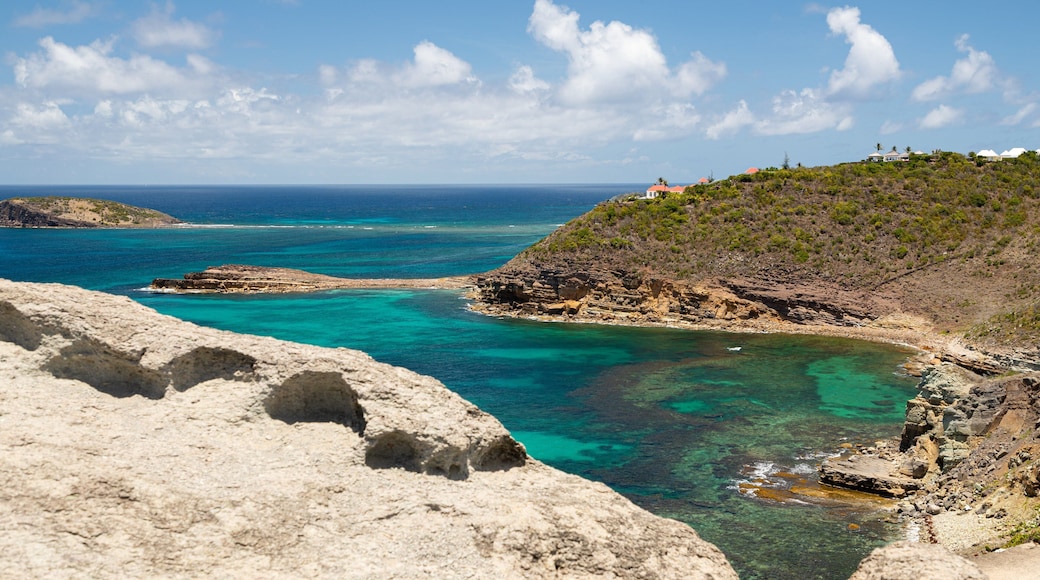 Petit Cul-de-Sac showing rugged coastline and general coastal views