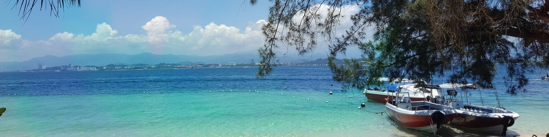 Group of islands off the coast of Kota Kinabalu, nice but way too many tourists