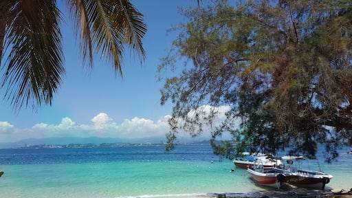 Group of islands off the coast of Kota Kinabalu, nice but way too many tourists