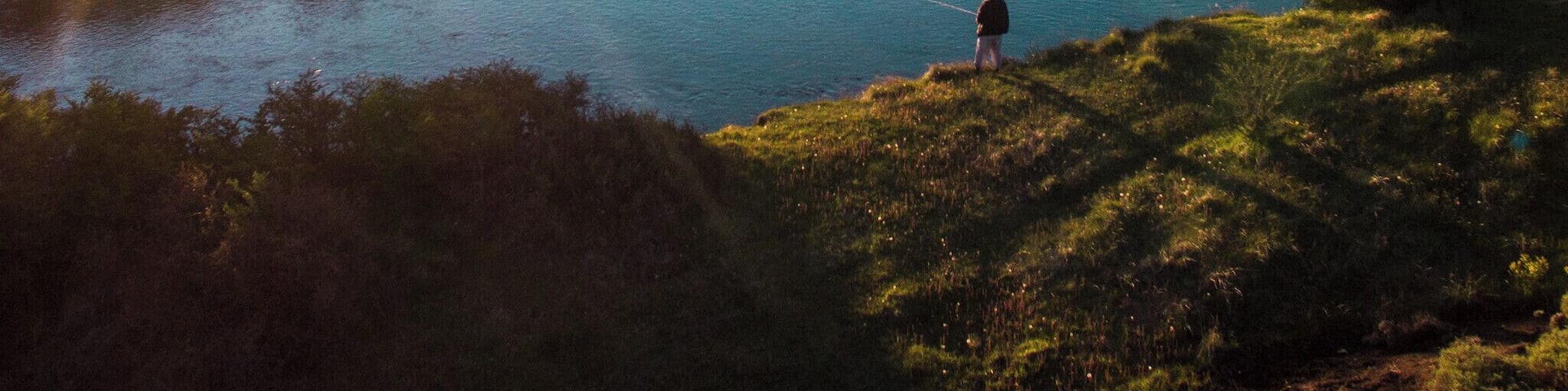Un rio de la estepa patagonica, ubicada a 40 km de Bariloche. Ideal para realizar fotografias durante el atardecer o amanecer.
#bvspatagonia #patagonia #pichileufu