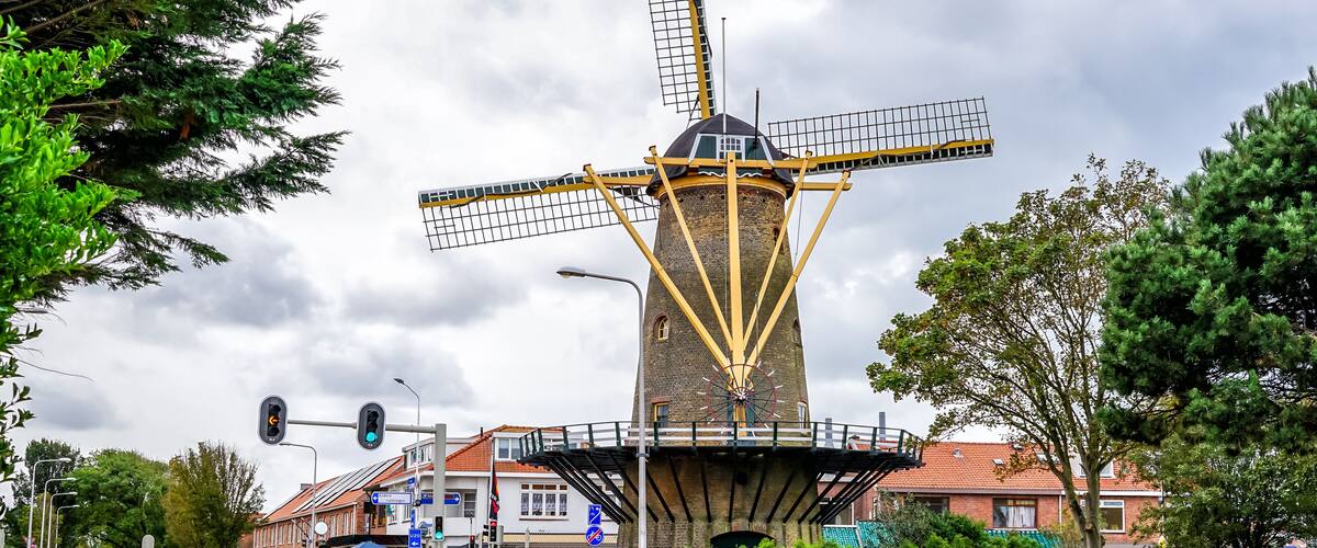 dutch windmill in the country.
Flour mill De Vier Winden.
municipality of Monster, South Holland, Westland, Netherlands, Europe