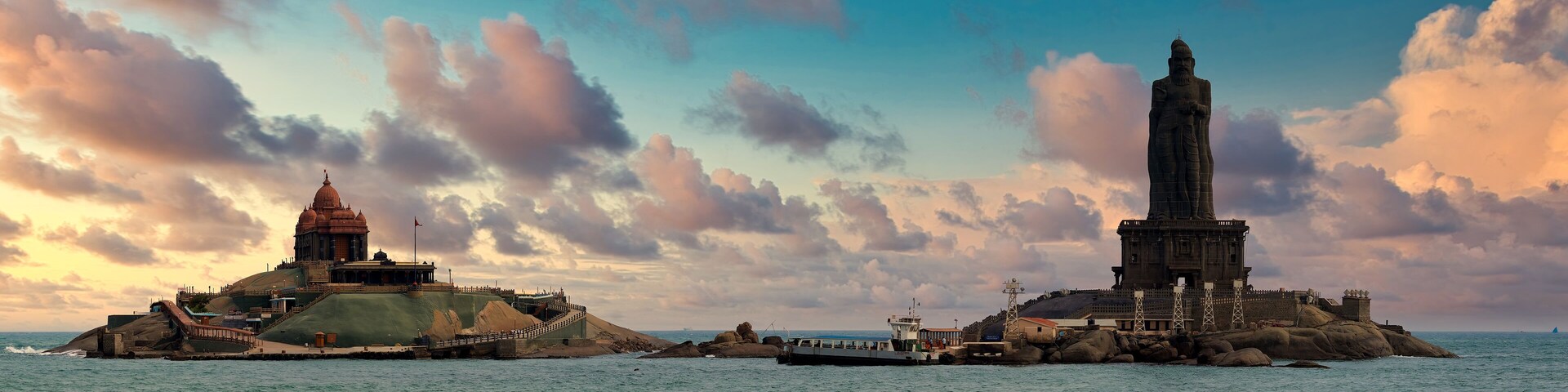 Beautiful skyline with dramatic clouds at Kanyakumari, India
