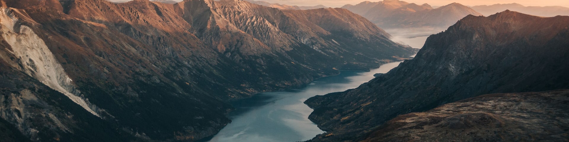 An incredible hike in an incredible place: paddy peak!
We hiked up to catch sunrise and it did not disappoint. The early bird does get the worm!
#trovember #canada #whatshot