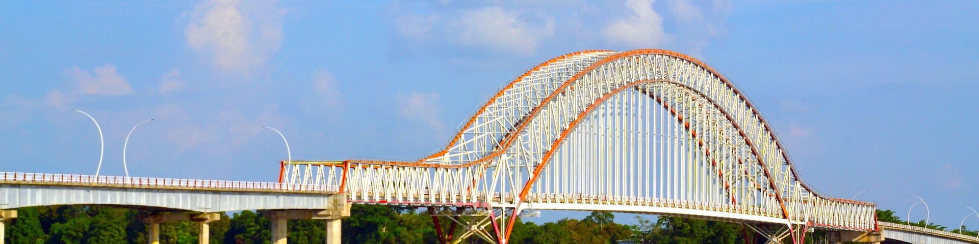 The Tayan Bridge arch is a bridge that crosses the Kapuas River and is the third longest bridge in Indonesia connecting Tayan City and Piasak Village, Sanggau Regency, West Kalimantan Province