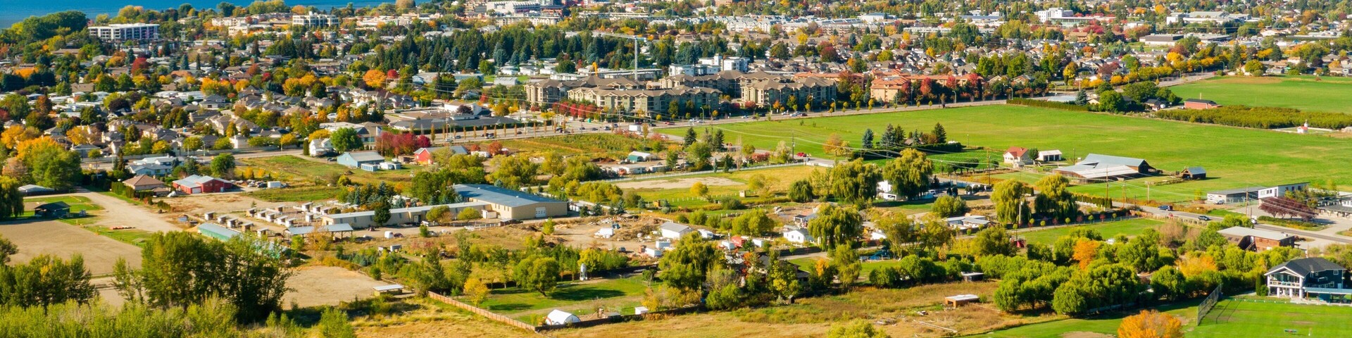 Regional District of Central Okanagan showing a small town or village and landscape views