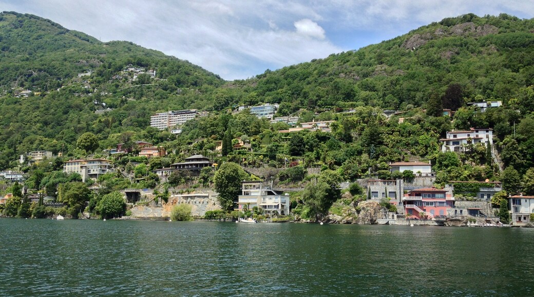 Вид с озера Maggiore