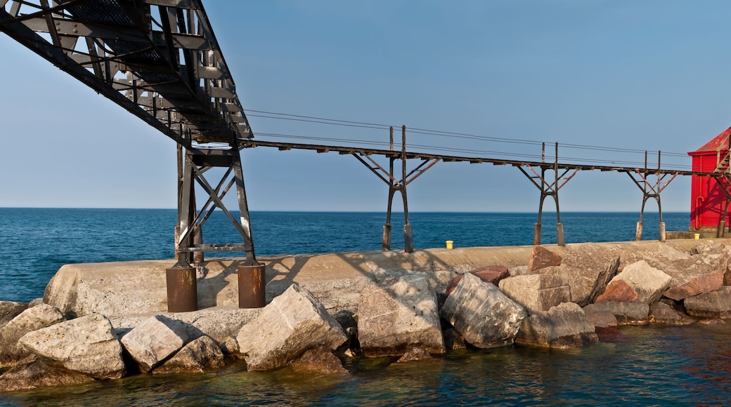 The Breakwater at The Sturgeon Bay Ship Canal Pierhead Lighthouse, Sturgeon Bay, Wisconsin, USA