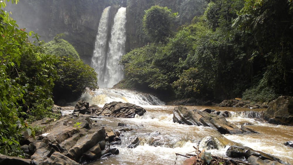 The Extra ordinary #Mouenkeu Waterfall.