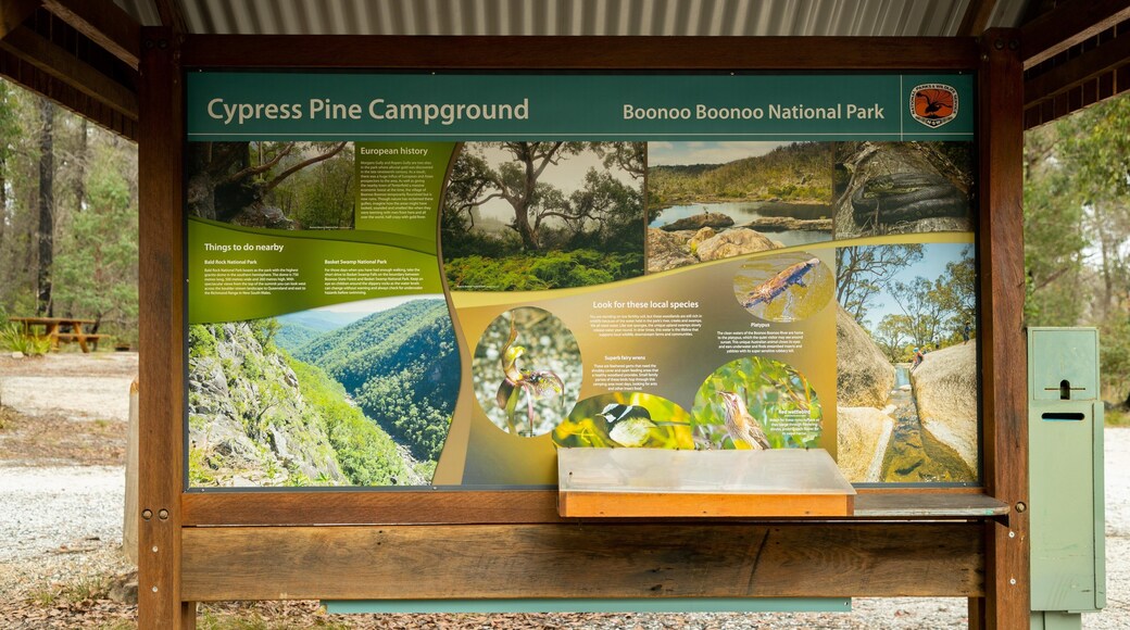 Boonoo Boonoo National Park which includes signage