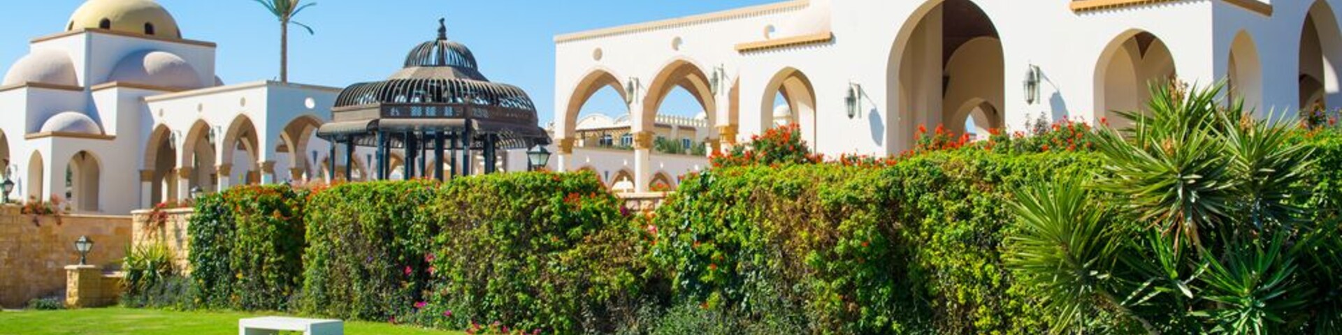 Facade in flowers in old town of Sahl Hasheesh; Shutterstock ID 756346672; PO: Hcom Destination Content neighborhoods; Client: Hotels.com; Other: Hcom brand budge