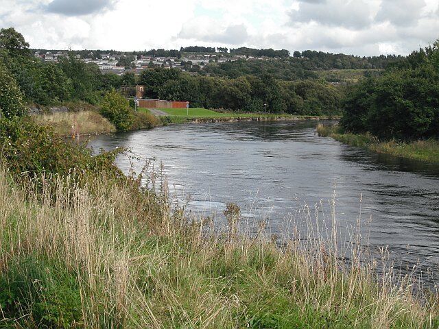 River Leven Just upstream of Renton. The river forms a big loop here with a narrow neck. Using the cycle path you leave the river and within a few metres rejoin it again after cutting the neck of the loop.