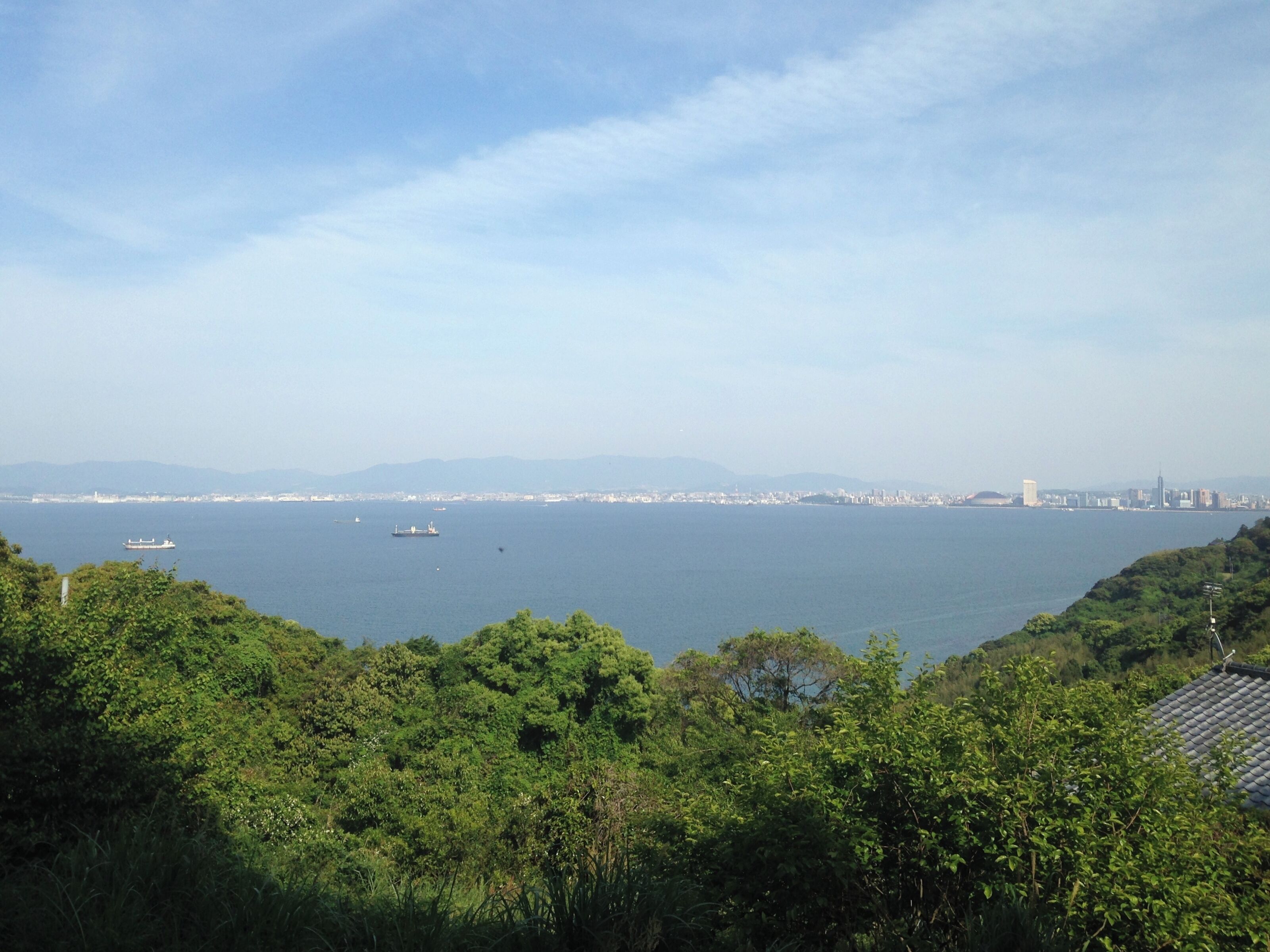 能古島より望む博多湾と福岡市内