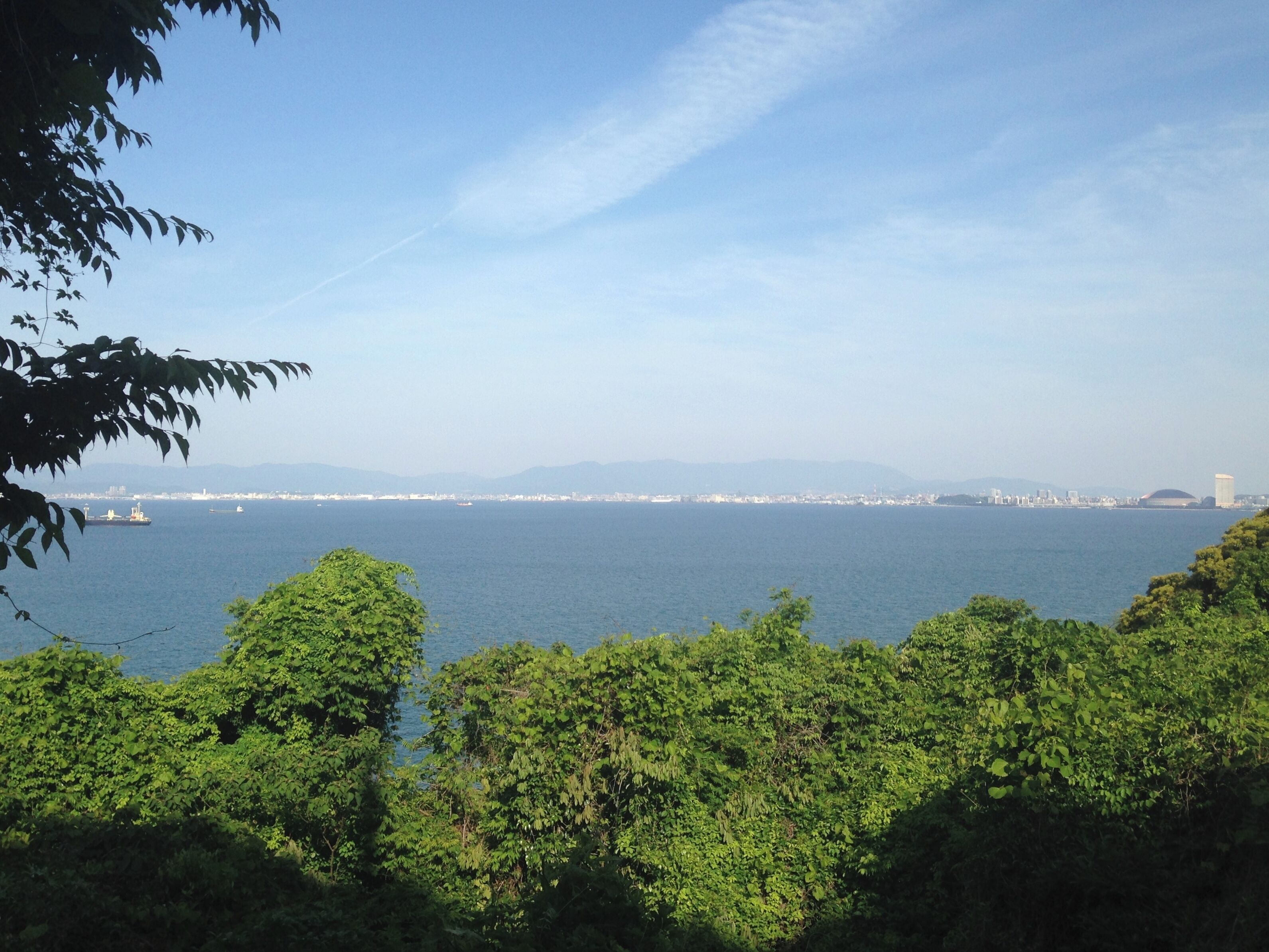 能古島より望む博多湾と福岡市内